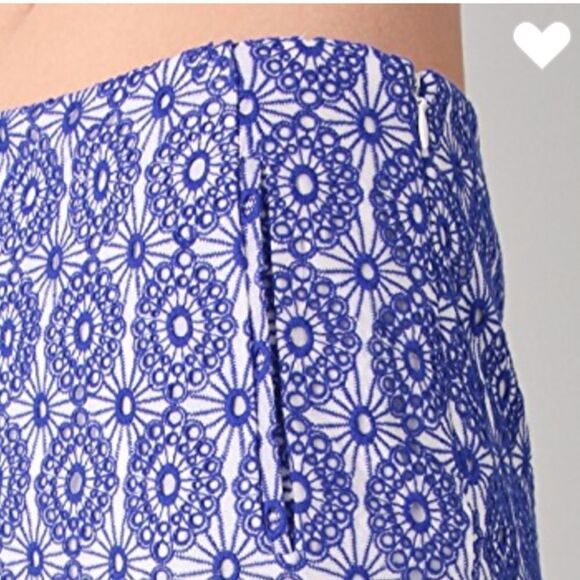 💚 DVF Blue and White Daisy Eyelet Skirt - Picture 3 of 6